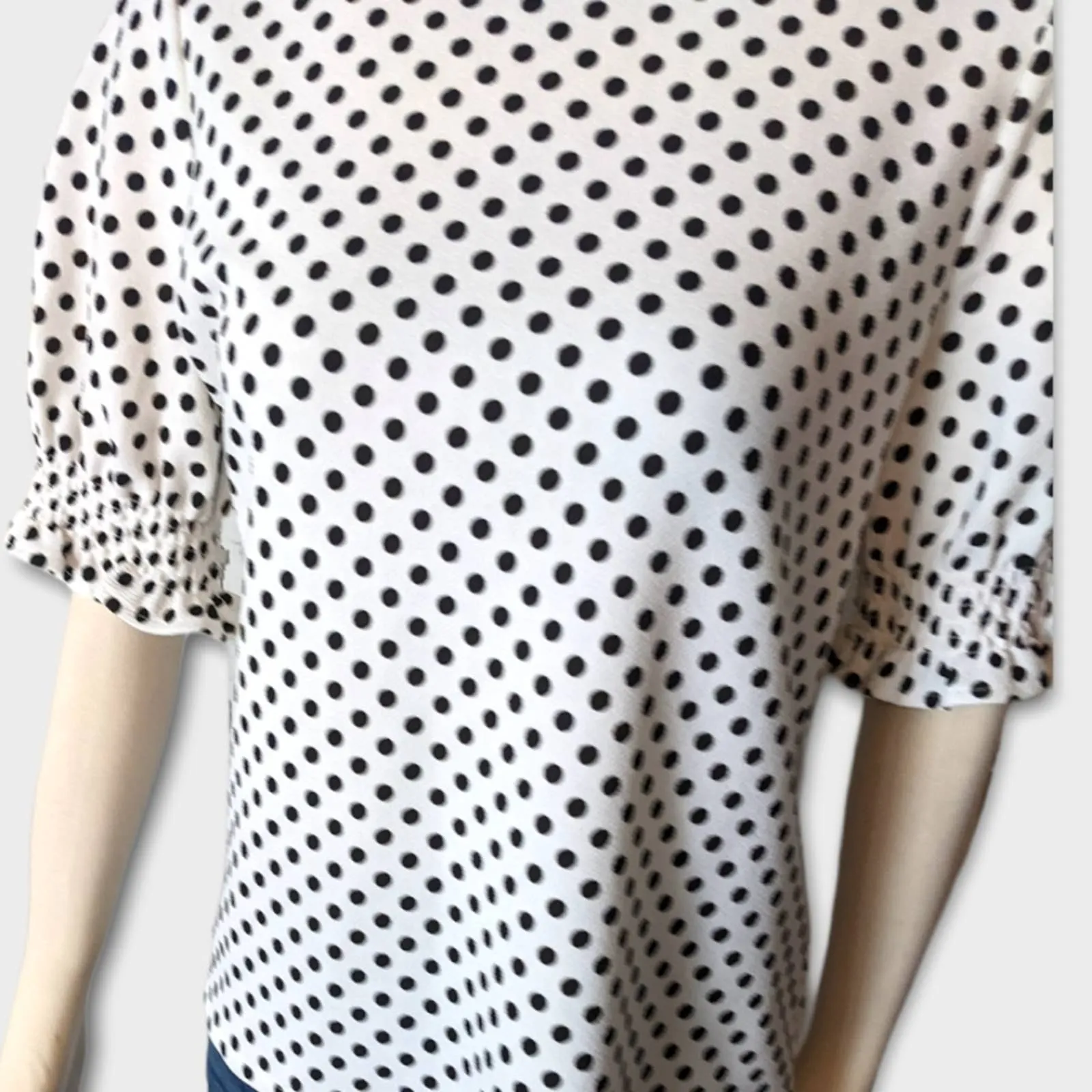 ADRIANNA PAPELL White Polka Dot Smocking Puff Sleeve Top Medium