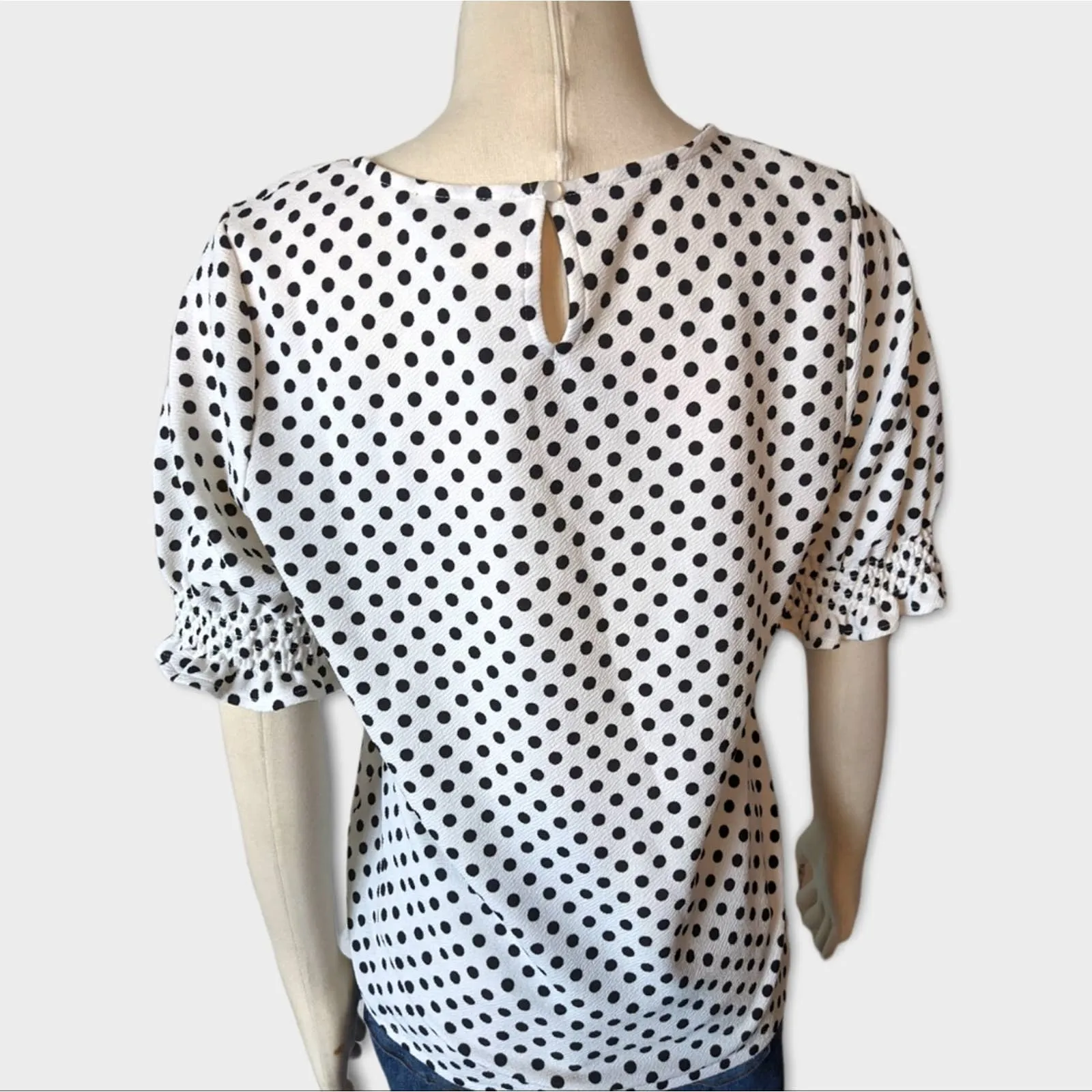 ADRIANNA PAPELL White Polka Dot Smocking Puff Sleeve Top Medium