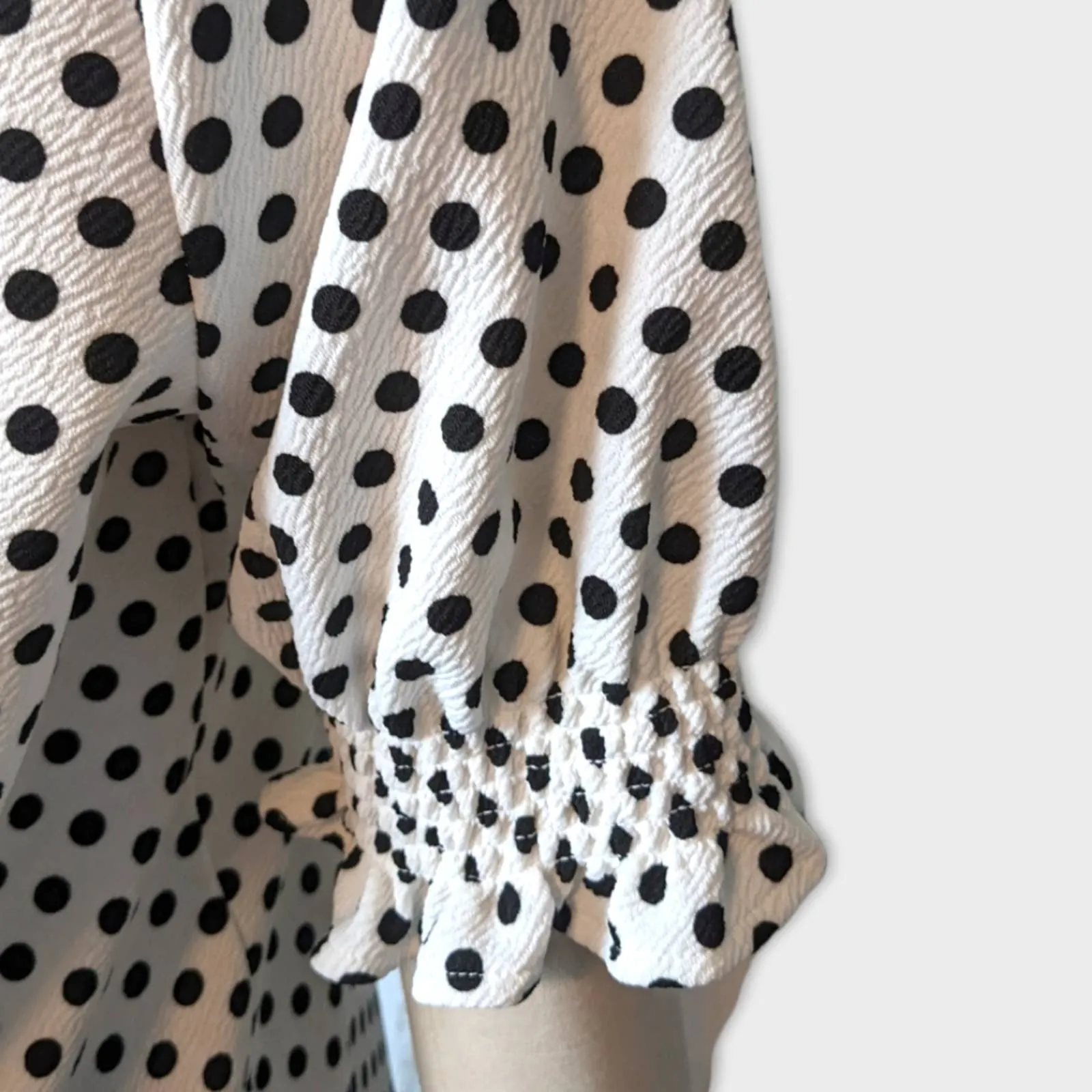 ADRIANNA PAPELL White Polka Dot Smocking Puff Sleeve Top Medium