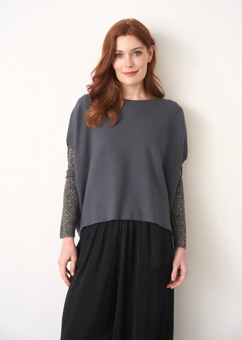 COSIMA SLEEVELESS SWEATER - DARK GREY