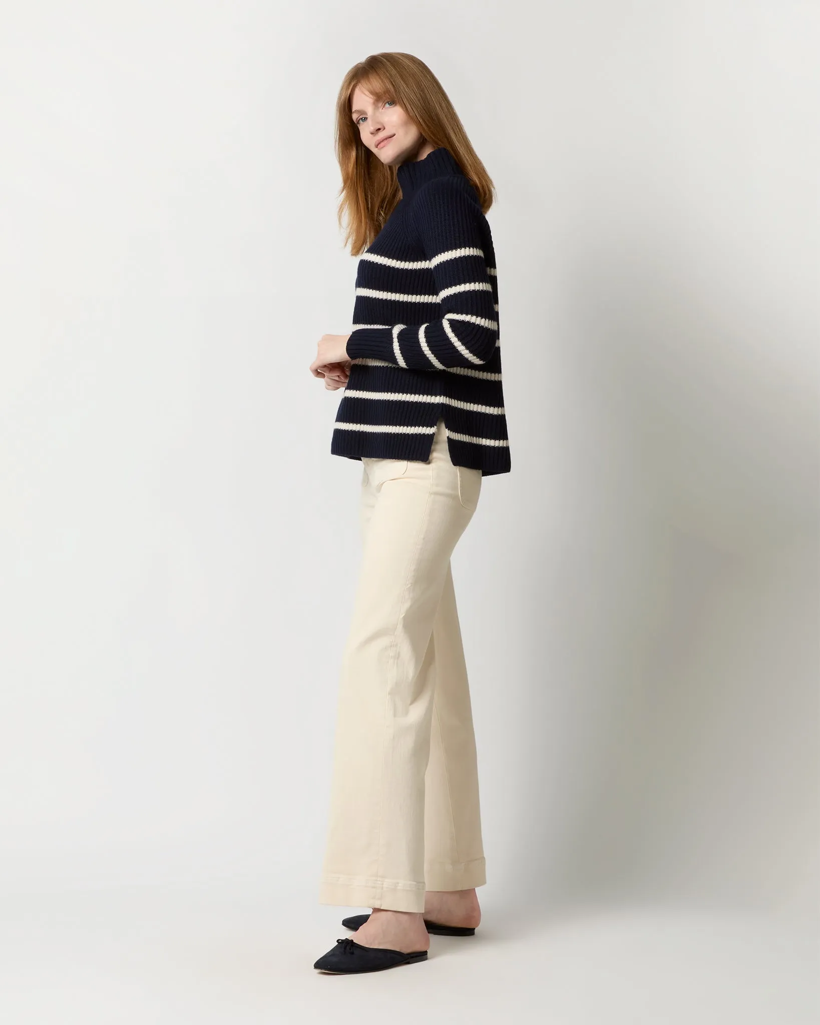 Dana Shaker-Stitch Turtleneck Sweater in Navy/Crème Stripe Cashmere