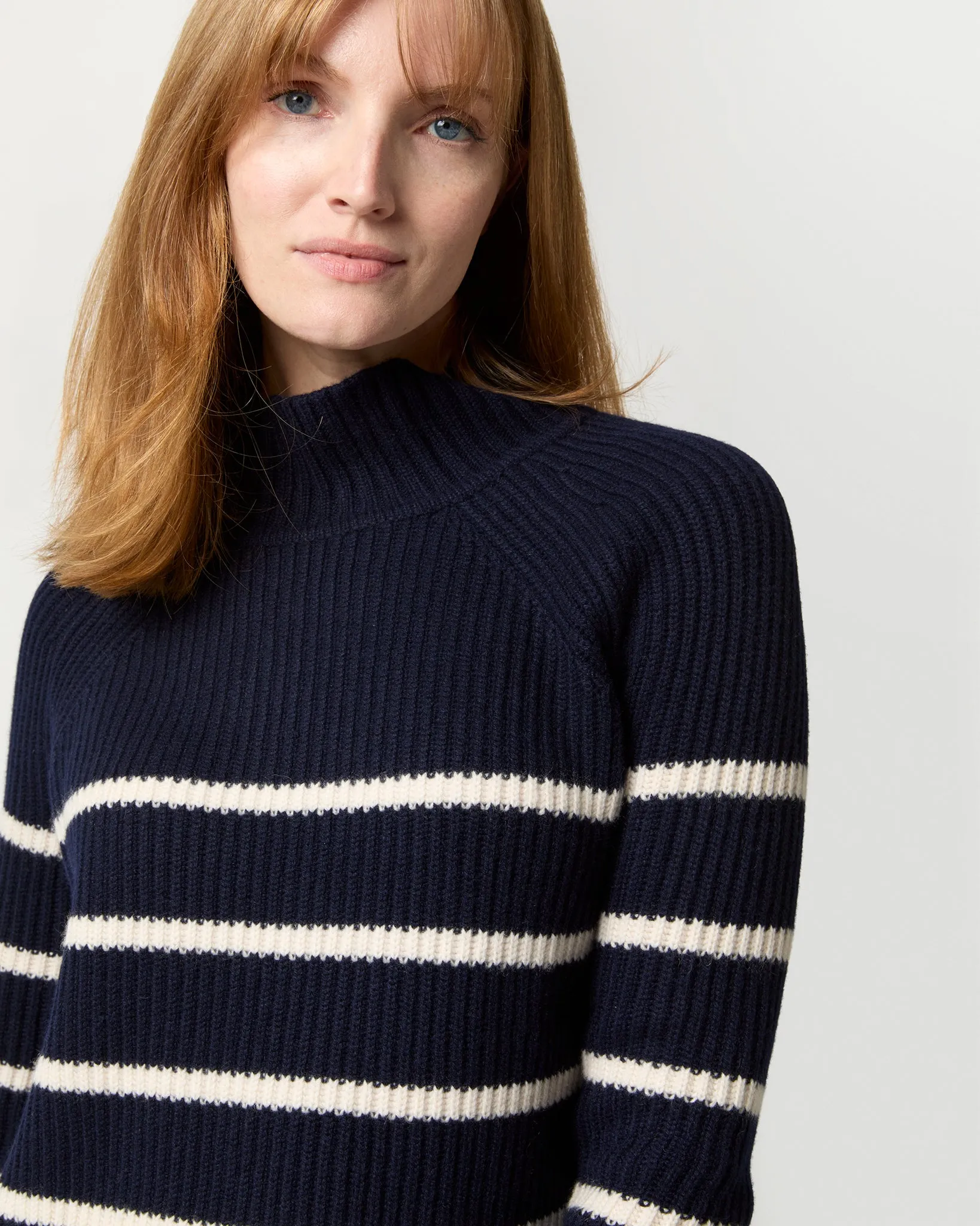 Dana Shaker-Stitch Turtleneck Sweater in Navy/Crème Stripe Cashmere