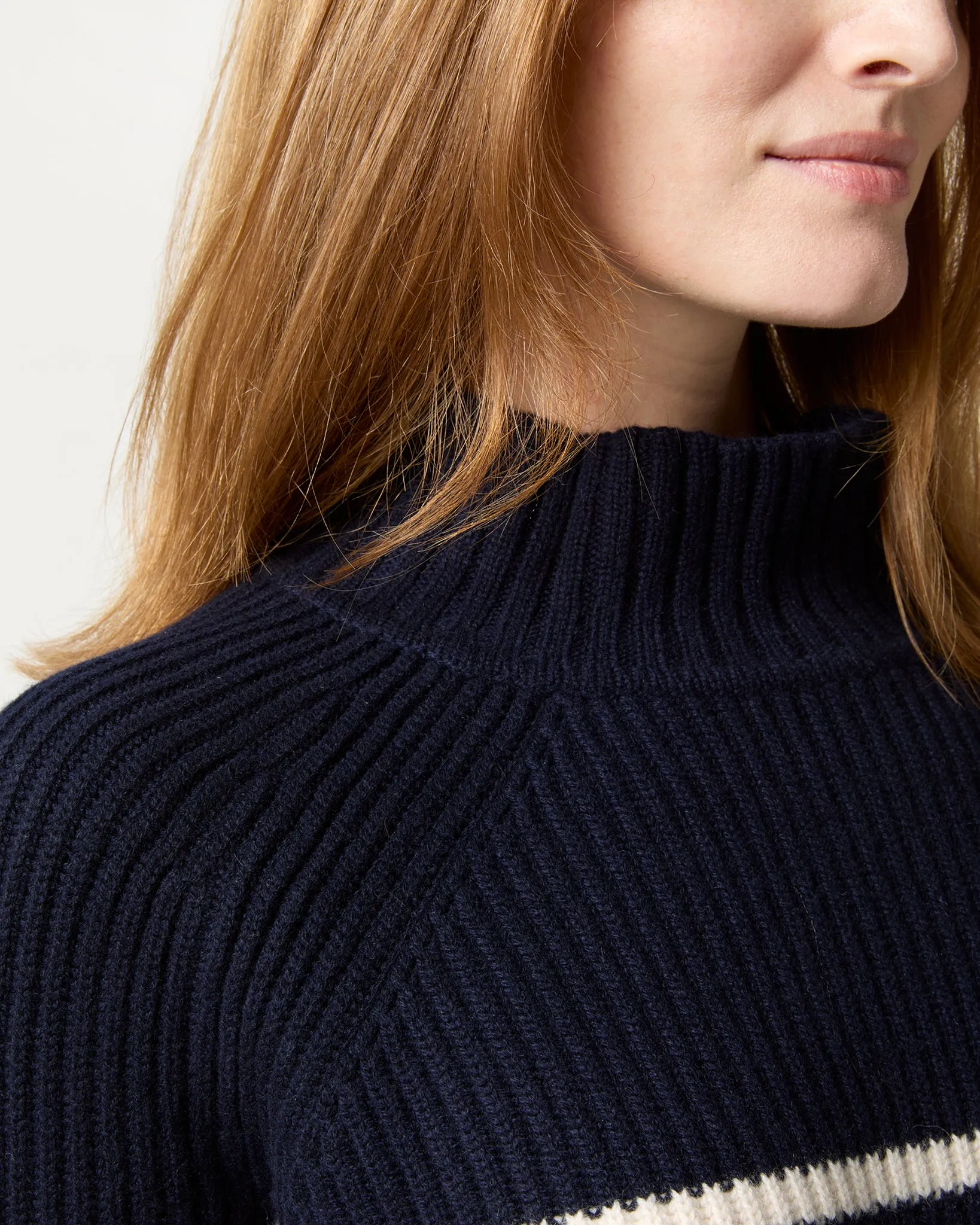 Dana Shaker-Stitch Turtleneck Sweater in Navy/Crème Stripe Cashmere