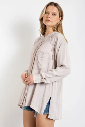 Mineral washed tunic shirt with chest patch pocket and double-buttoned cuffs