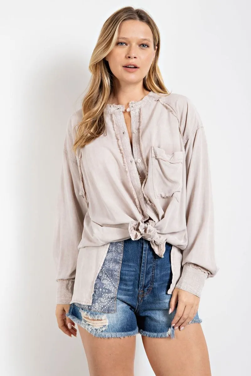 Mineral washed tunic shirt with chest patch pocket and double-buttoned cuffs