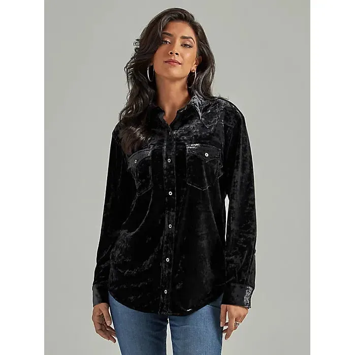 WOMEN'S WRANGLER RETRO® LONG SLEEVE BOYFRIEND FIT BUTTON-DOWN VELVET TOP IN BLACK